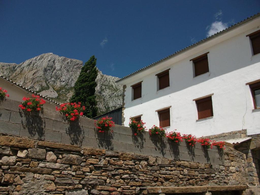 Apartamentos Arcos De Solana Vilas del Turbon Exterior foto